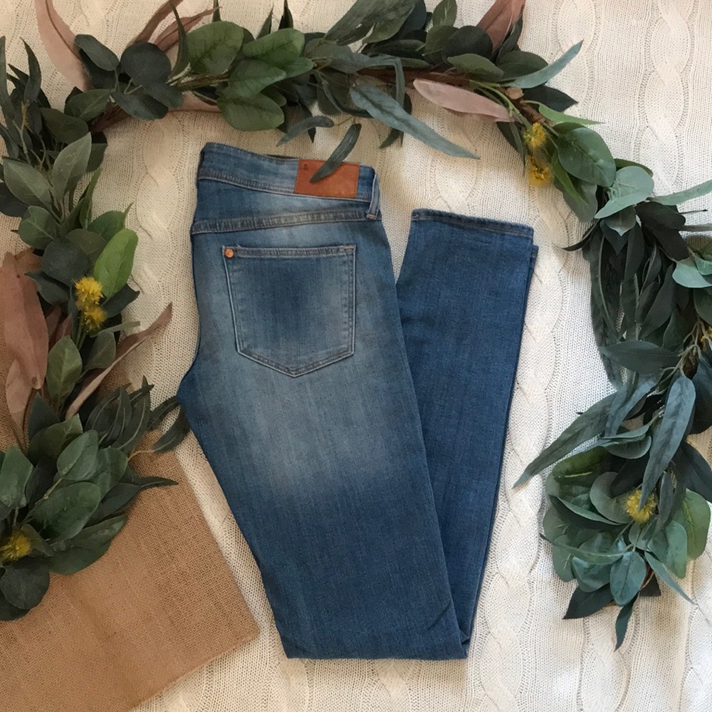 **SOLD**-- H&M Skinny jeans with stretch